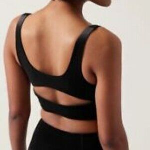 Athleta Velvet Cut Out Crop Top D-DD